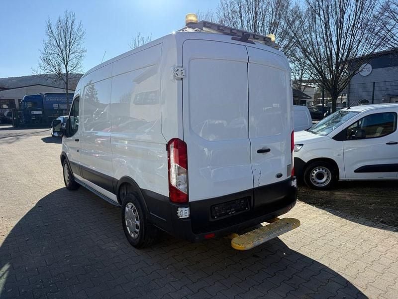 Gebraucht Ford Transit 131 PS (96 kW) 2018 Weiß Van / Kleinbus