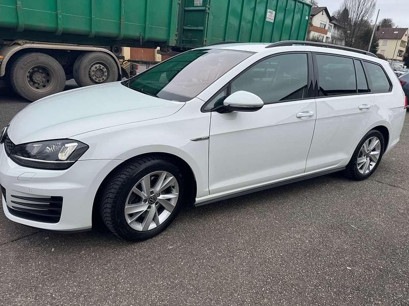Pure white Gebraucht 2016 VW Golf VII GTD Kombi | 14.990 € (Guter Preis) - Bild 1/4