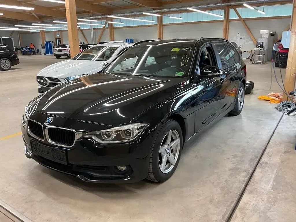 Gebraucht BMW 320 190 PS (139 kW) 2017 Schwarz Kombi