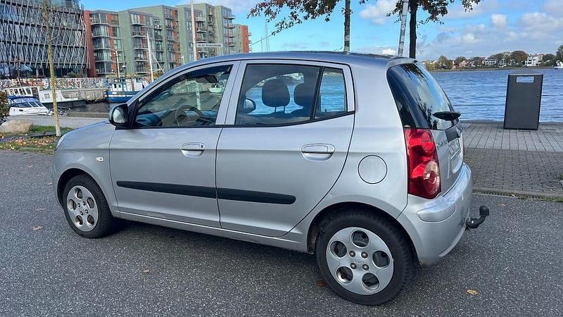 Silber Gebraucht 2010 Kia Picanto Start Kleinwagen | 1.999 € (Guter Preis) - Bild 1/4