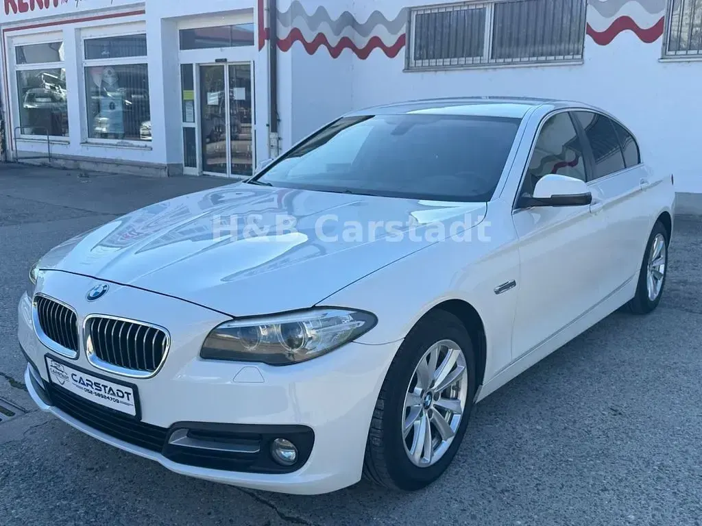 Używany BMW 520 Performance 190 KM (139 kW) 2015 Biały Sedan/Limuzyna