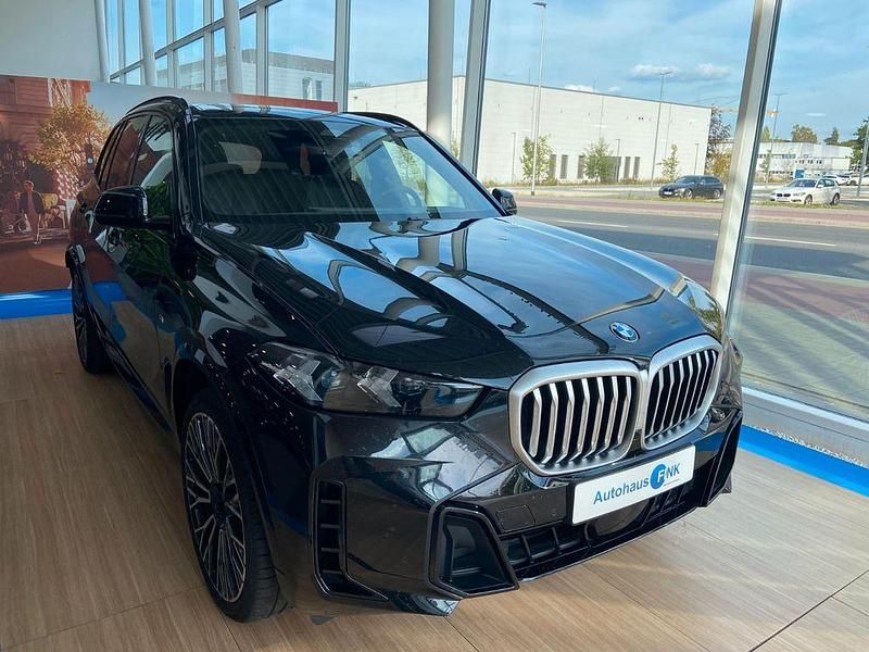 Schwarz Gebraucht 2024 BMW X5 M Sport SUV | 76.900 € - Bild 1/4
