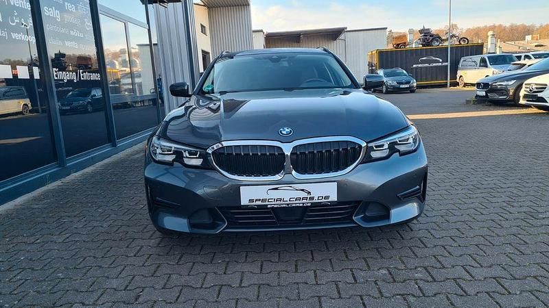 Gebraucht BMW 330e Sport Line 252 PS (185 kW) 2021 Grau Limousine