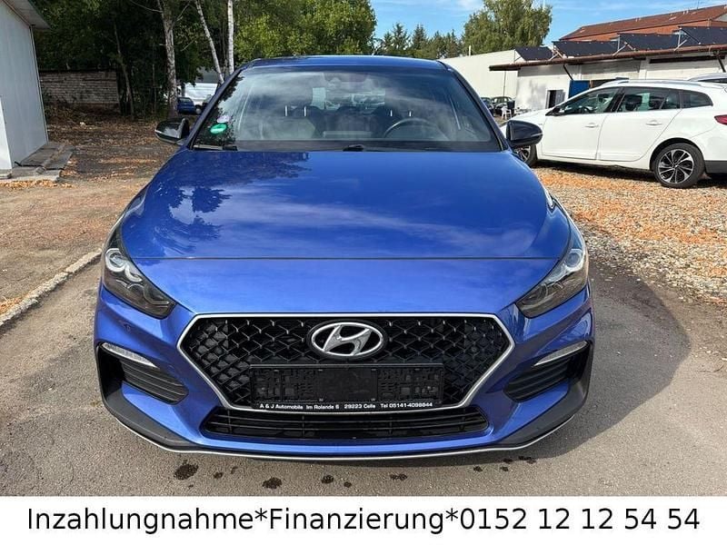 Blau Gebraucht 2020 Hyundai i30 N Line Limousine | 14.900 € (Etwas zu teuer) - Bild 1/4
