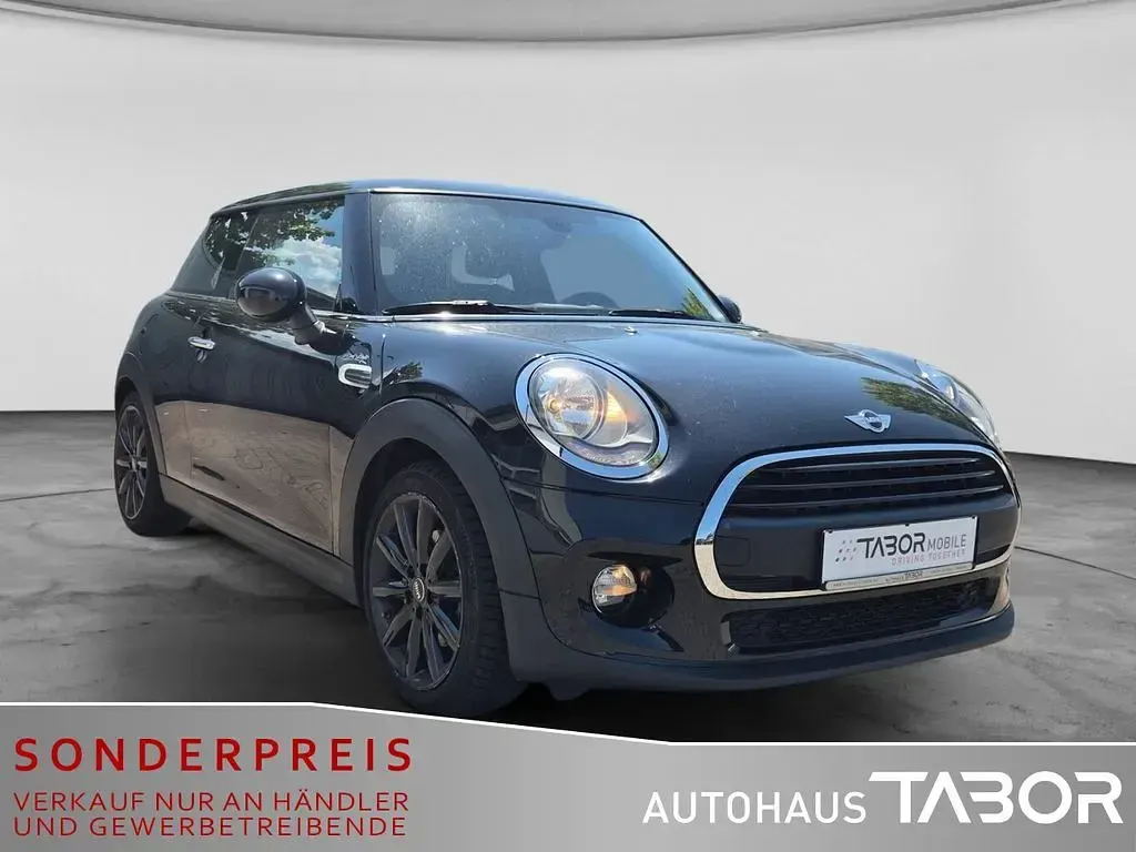 Gebraucht Mini ONE 102 PS (75 kW) 2018 Midnight black Kleinwagen