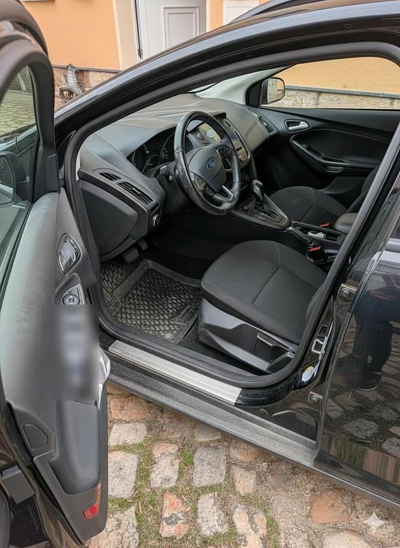 Usata Ford Focus 120 CV (88 kW) 2017 Nero Station wagon