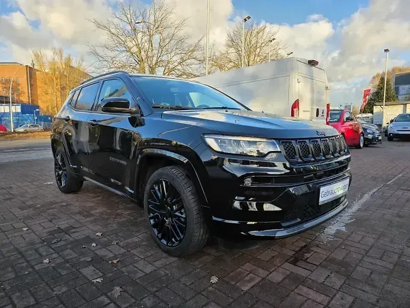 Gebraucht Jeep Compass Altitude 131 PS (96 kW) 2023 Schwarz SUV