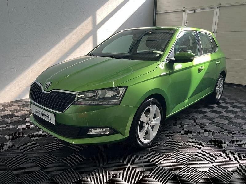 Grün Gebraucht 2020 Skoda Fabia Cool Plus Limousine | 9.470 € (Fairer Preis) - Bild 1/4