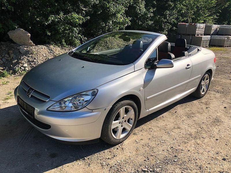 Silber Gebraucht 2004 Peugeot 307 CC Cabrio | 2.700 € (Fairer Preis) - Bild 1/4