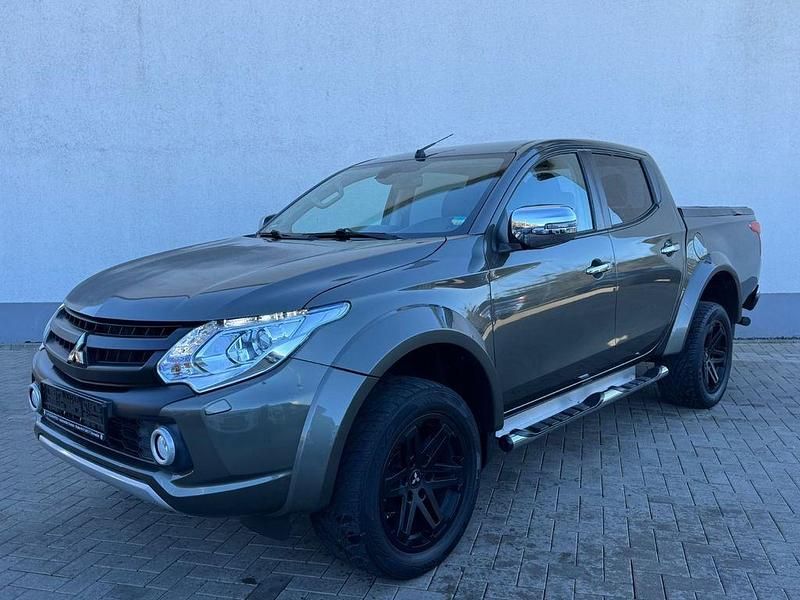 Gebraucht Mitsubishi L200 Edition 181 PS (133 kW) 2017 Grün Pickup