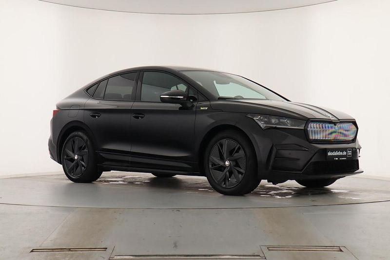 Gebraucht Skoda Enyaq iV RS 219 kW (299 PS) 2022 Schwarzmagic perleffekt SUV