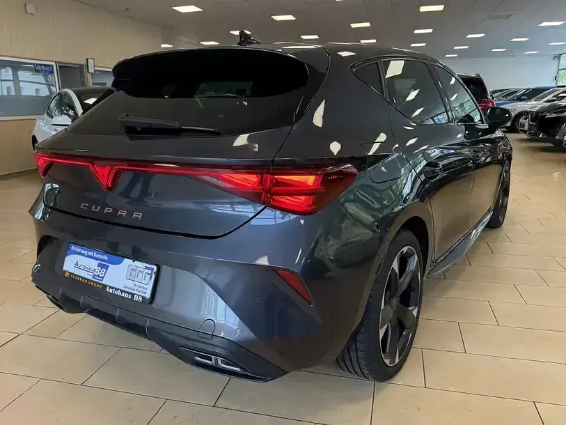 Gebraucht Cupra Leon 150 PS (110 kW) 2024 Grau Limousine