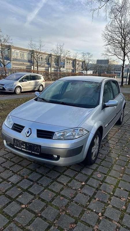 Gebraucht Renault Mégane II Dynamique 114 PS (83 kW) 2004 Limousine