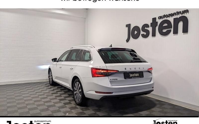 Gebraucht Skoda Superb Style 150 PS (110 kW) 2024 Weiß Kombi