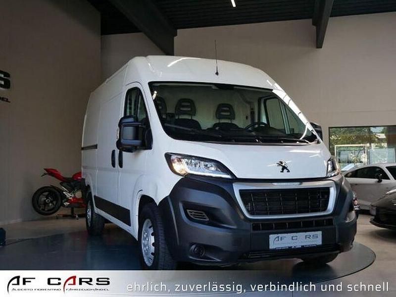 Gebraucht Peugeot Boxer 165 PS (121 kW) 2019 Weiss Van