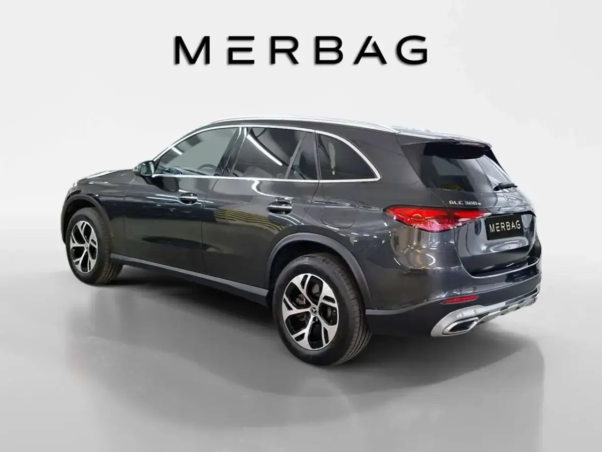 Gebraucht Mercedes GLC300 Advanced Plus 204 PS (150 kW) 2024 Metalliclack graphitgrau SUV