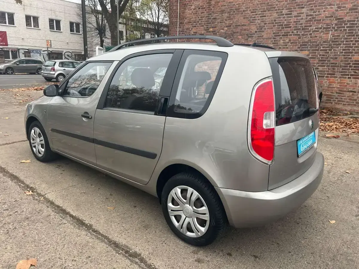 Gebraucht Skoda Roomster Plus Edition 86 PS (63 kW) 2012 Beige Van / Kleinbus