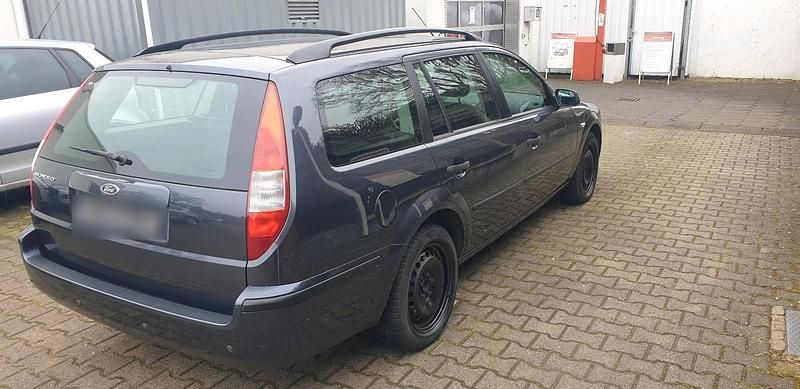 Gebraucht Ford Mondeo 125 PS (91 kW) 2007 Grau Kombi