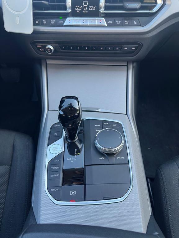 Gebraucht BMW 320 Advantage 190 PS (139 kW) 2022 Schwarz Limousine