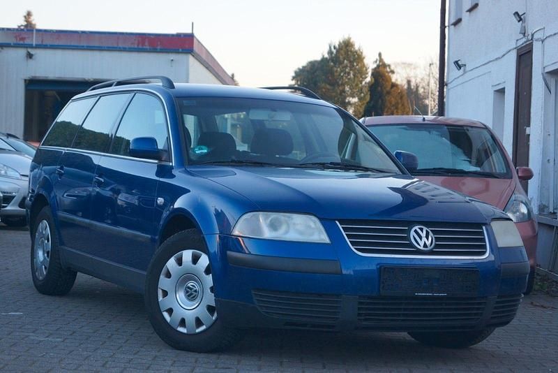 Gebraucht VW Passat Comfortline 102 PS (75 kW) 2001 Blau Kombi