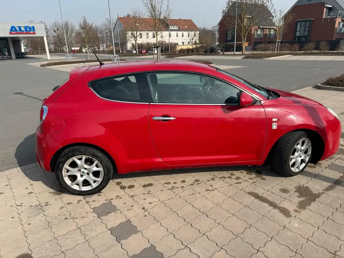 Gebraucht Alfa Romeo MiTo 90 PS (66 kW) 2009 Rot Kleinwagen