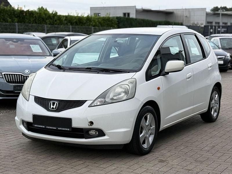 Gebraucht Honda Jazz Trend 90 PS (66 kW) 2010 Weiß Kleinwagen