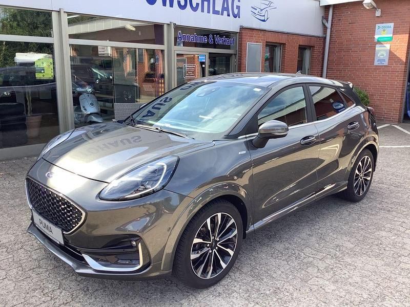 Grau Gebraucht 2021 Ford Puma Gen-E ST-Line Limousine | 19.900 € - Bild 1/4