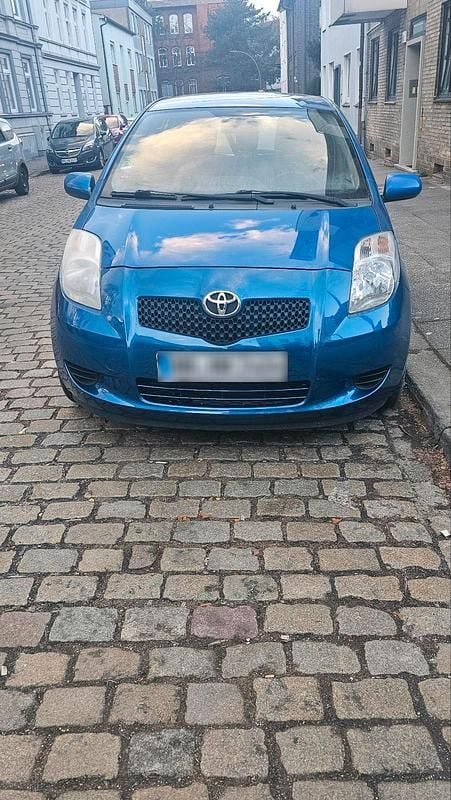 Gebraucht Toyota Yaris 87 PS (63 kW) 2007 Blau Kleinwagen