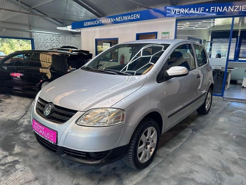 Silber Gebraucht 2008 VW Fox Kleinwagen | 3.999 € (Teuer) - Bild 1/4