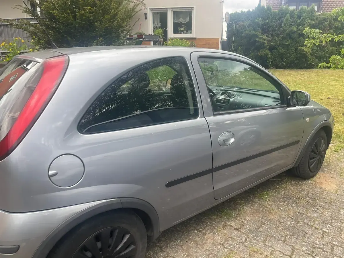 Gebraucht Opel Corsa 60 PS (44 kW) 2004 Silber Kleinwagen