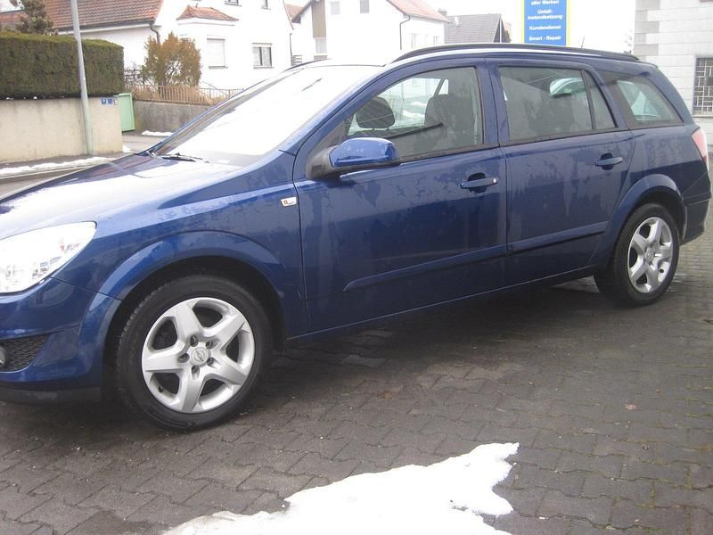 Gebraucht Opel Astra 105 PS (77 kW) 2007 Blau Kombi