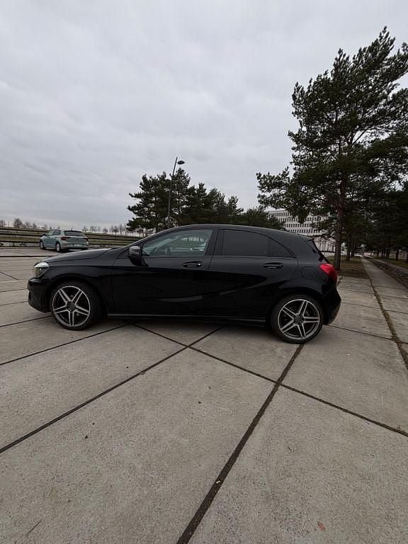 Gebraucht Mercedes A180 Edition 122 PS (89 kW) 2015 Schwarz Limousine