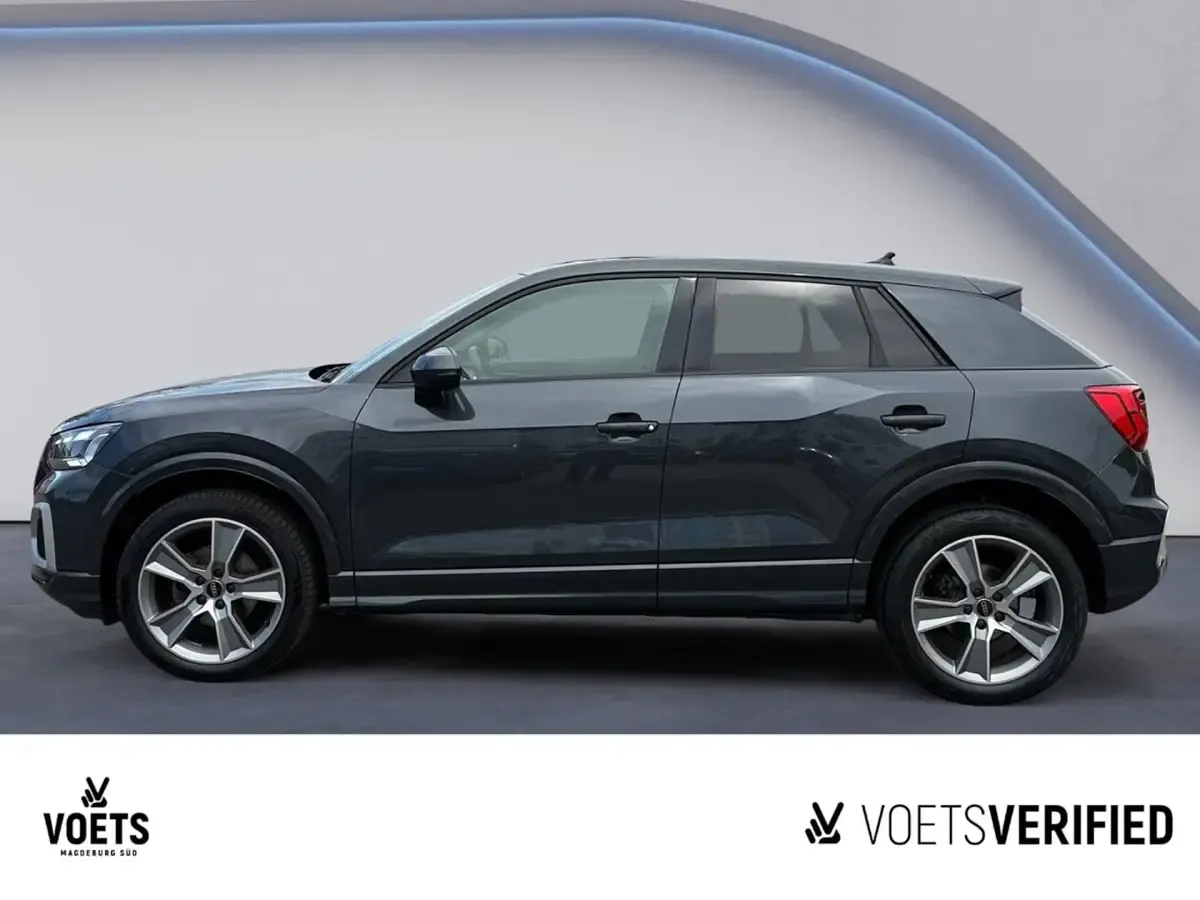 Gebraucht Audi Q2 Advanced Plus 150 PS (110 kW) 2023 Grau SUV