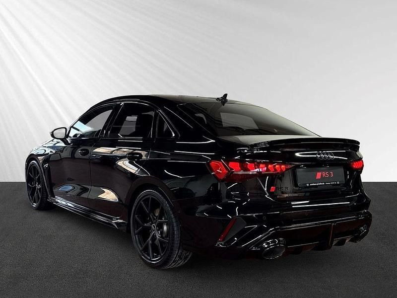 Neu Audi RS3 Sport 400 PS (294 kW) 2026 Mythosschwarz metallic (schwarz) Limousine