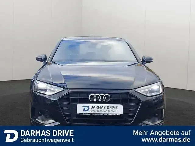 Second-hand Audi A4 Advanced 204 CP (150 kW) 2022 Negru Berlinǎ