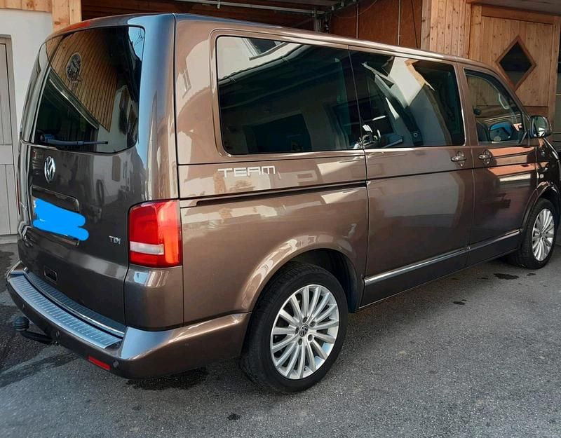 Usata VW Multivan Team 179 CV (131 kW) 2012 Marrone Monovolume