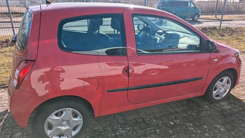 Gebraucht Renault Twingo 58 PS (42 kW) 2009 Rot Kleinwagen