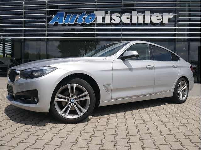 Glaciersilber Gebraucht 2020 BMW 320 Sport Line Kleinwagen | 22.990 € (Guter Preis) - Bild 1/4