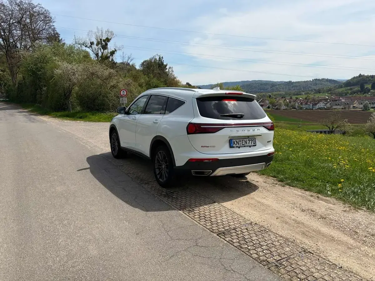 Gebraucht DFSK Fengon 220 PS (161 kW) 2022 Weiß SUV
