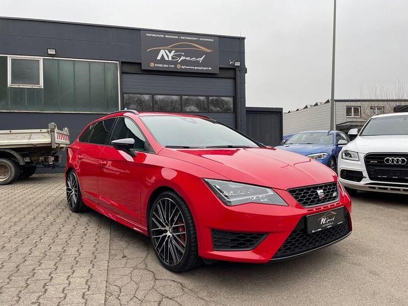 Rot Gebraucht 2016 Seat Leon ST Cupra 290 Kombi | 17.499 € (Guter Preis) - Bild 1/4