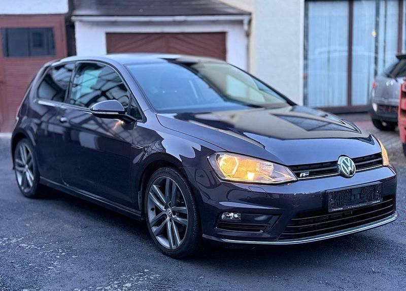 Grau Gebraucht 2014 VW Golf LOUNGE Limousine | 7.250 € (Superpreis) - Bild 1/4