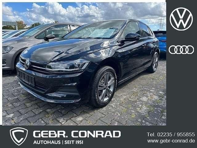 Deep black perleffekt Gebraucht 2021 VW Polo Active Kleinwagen | 19.789 € (Fairer Preis) - Bild 1/4