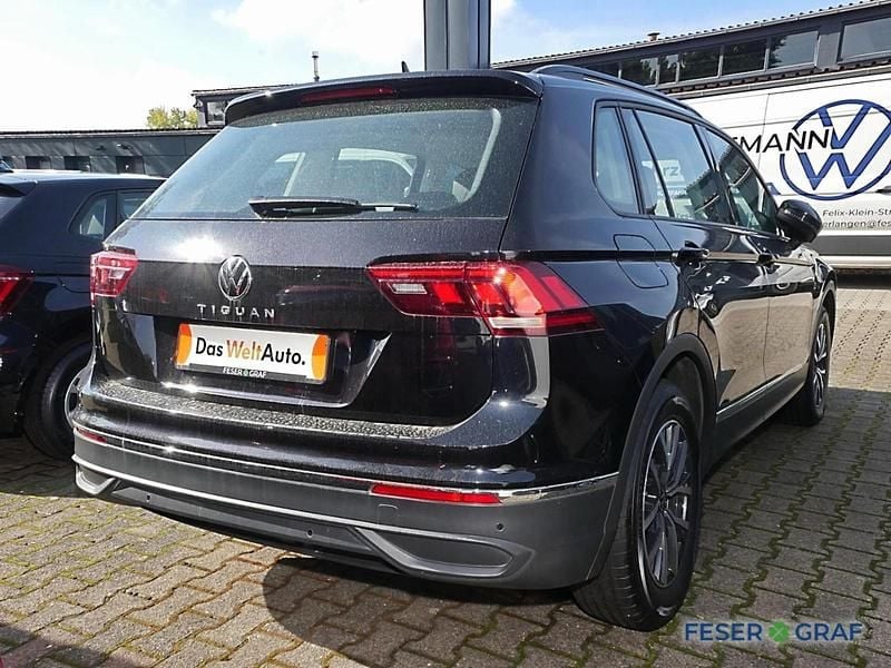 Gebraucht VW Tiguan Life 150 PS (110 kW) 2022 Delfingrau metallic SUV