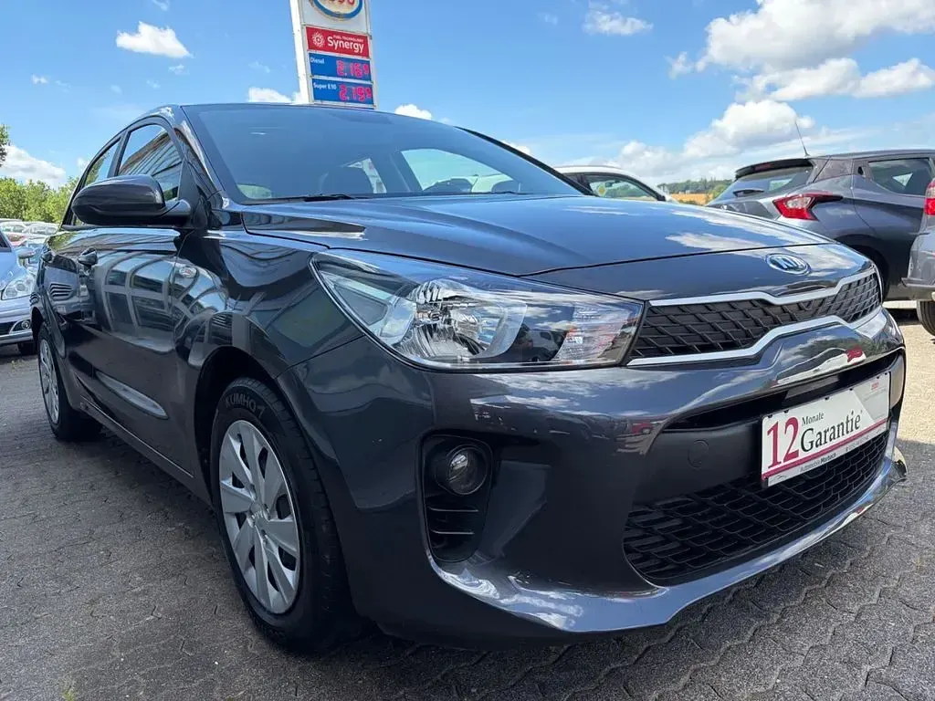 Gebraucht Kia Rio Attract 84 PS (61 kW) 2019 Grau Limousine