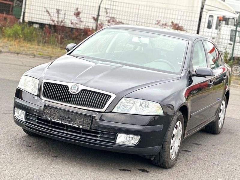 Schwarz Gebraucht 2004 Skoda Octavia Ambiente Limousine | 3.300 € (Fairer Preis) - Bild 1/4