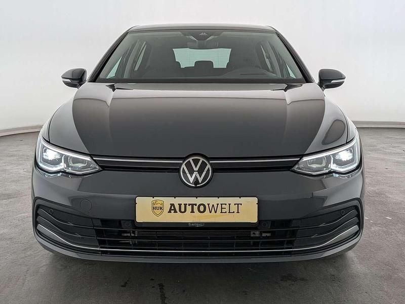 Gebraucht VW Golf VIII Active 150 PS (110 kW) 2023 Grau Limousine
