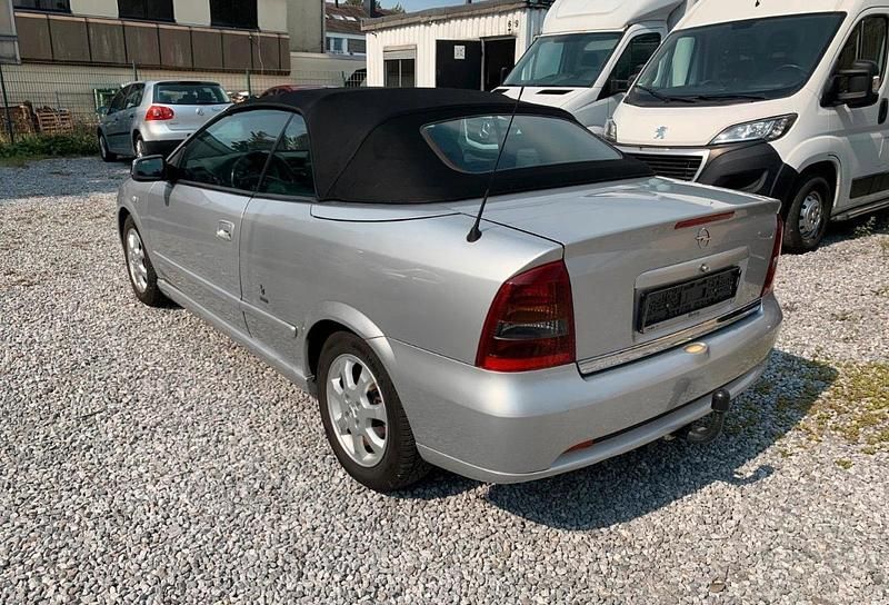 Gebraucht Opel Astra Cabriolet 103 PS (75 kW) 2003 Silber Cabrio