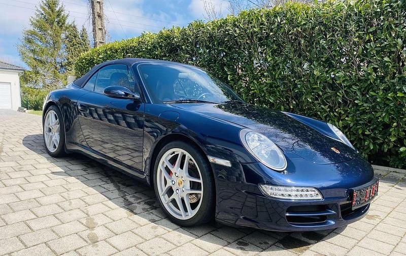 Blau Gebraucht 2005 Porsche 911 Carrera S Cabriolet Cabrio | 53.900 € (Etwas zu teuer) - Bild 1/4