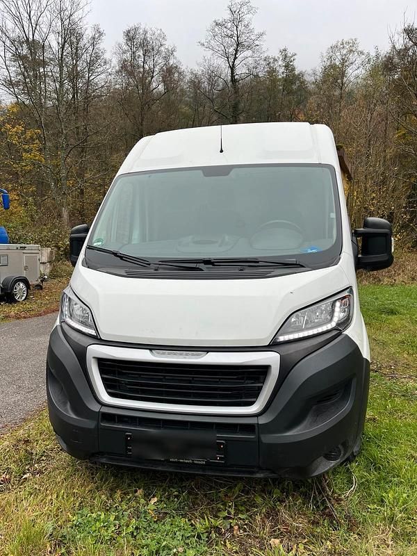 Gebraucht Peugeot Boxer 140 PS (102 kW) 2021 Weiß Van