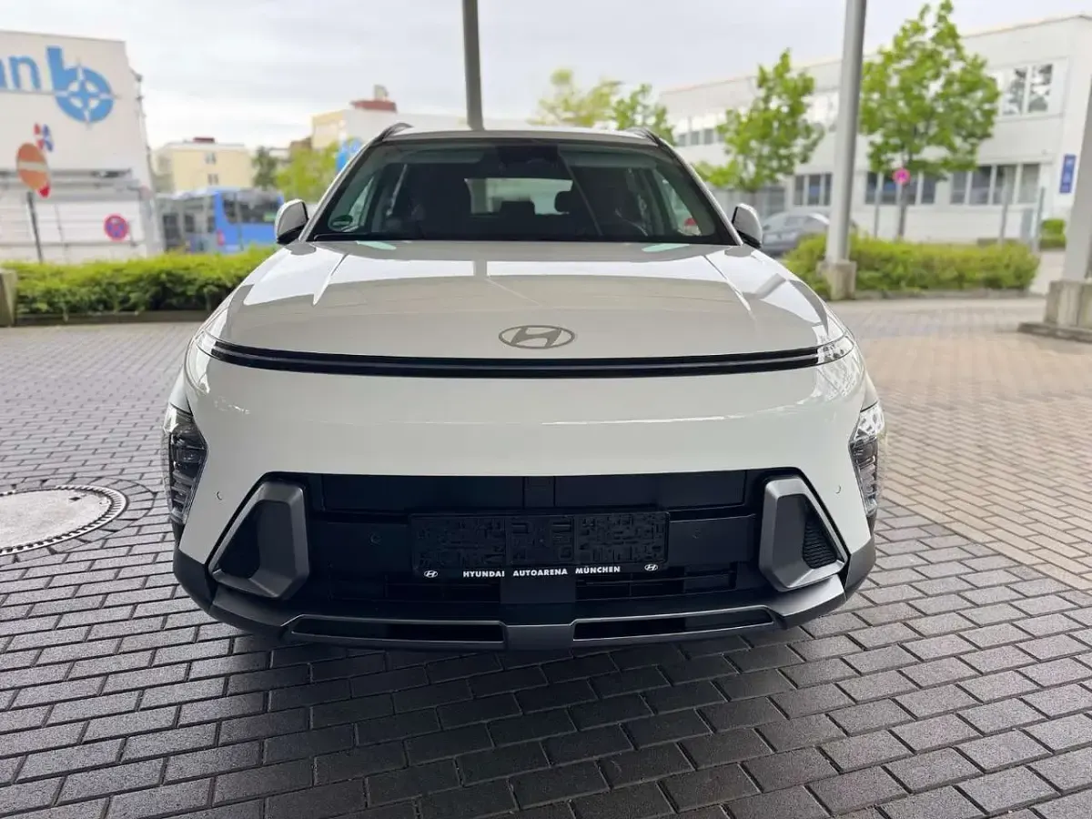 Gebraucht Hyundai Kona Trend 139 PS (102 kW) 2026 Atlas white / sol SUV